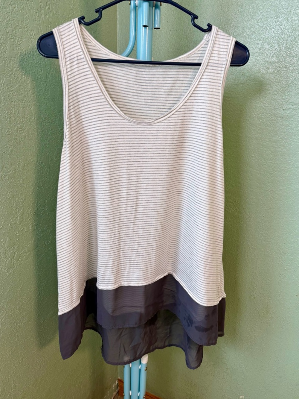 Lush Cream & Gray Layered Tank Top